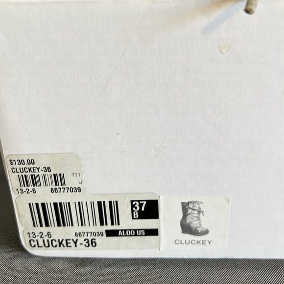 Furry high-heeled suede designer boots - Picture 11 of 11